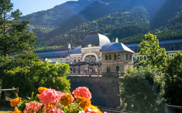 Канфранк Эстасьон (Canfranc Estación)