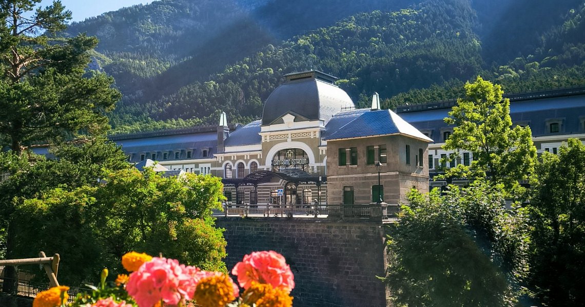 Канфранк Эстасьон (Canfranc Estación)