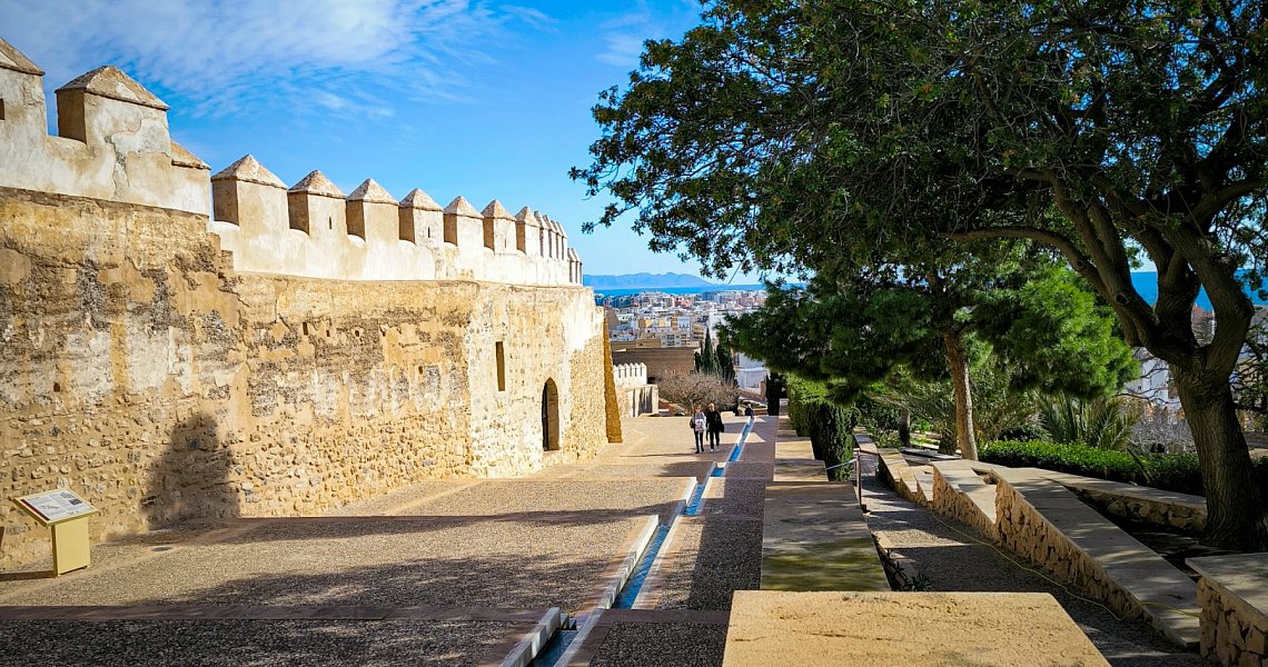 Алькасаба в Альмерии (Alcazaba de Almería)