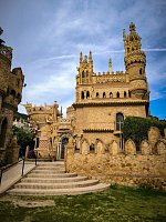 Памятник Коломаресу (Castillo de Colomares) фото