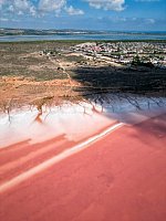 Розовое озеро Торревьеха (Laguna Salada de Torrevieja) фото