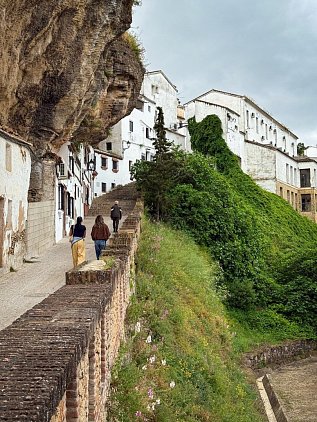Сетениль-де-лас-Бодегас (Setenil de las Bodegas) фото 3