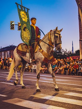 Фестиваль "Мавры и христиане" в Мурсии (Moros y Cristianos) фото 2