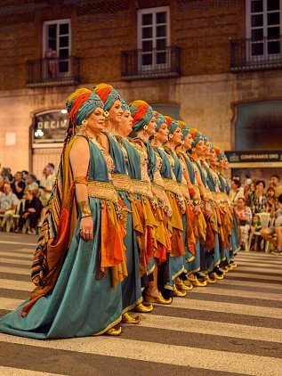 Фестиваль "Мавры и христиане" в Мурсии (Moros y Cristianos) фото 11