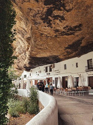 Сетениль-де-лас-Бодегас (Setenil de las Bodegas) фото 2